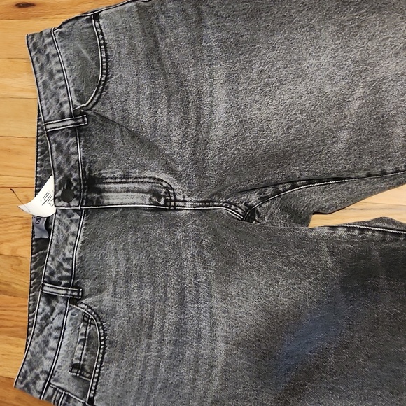 CAbi Gray Black Denim Jeans Nwt  Women's Jeans Size 16 Boyfriend Smokewash - Picture 2 of 13